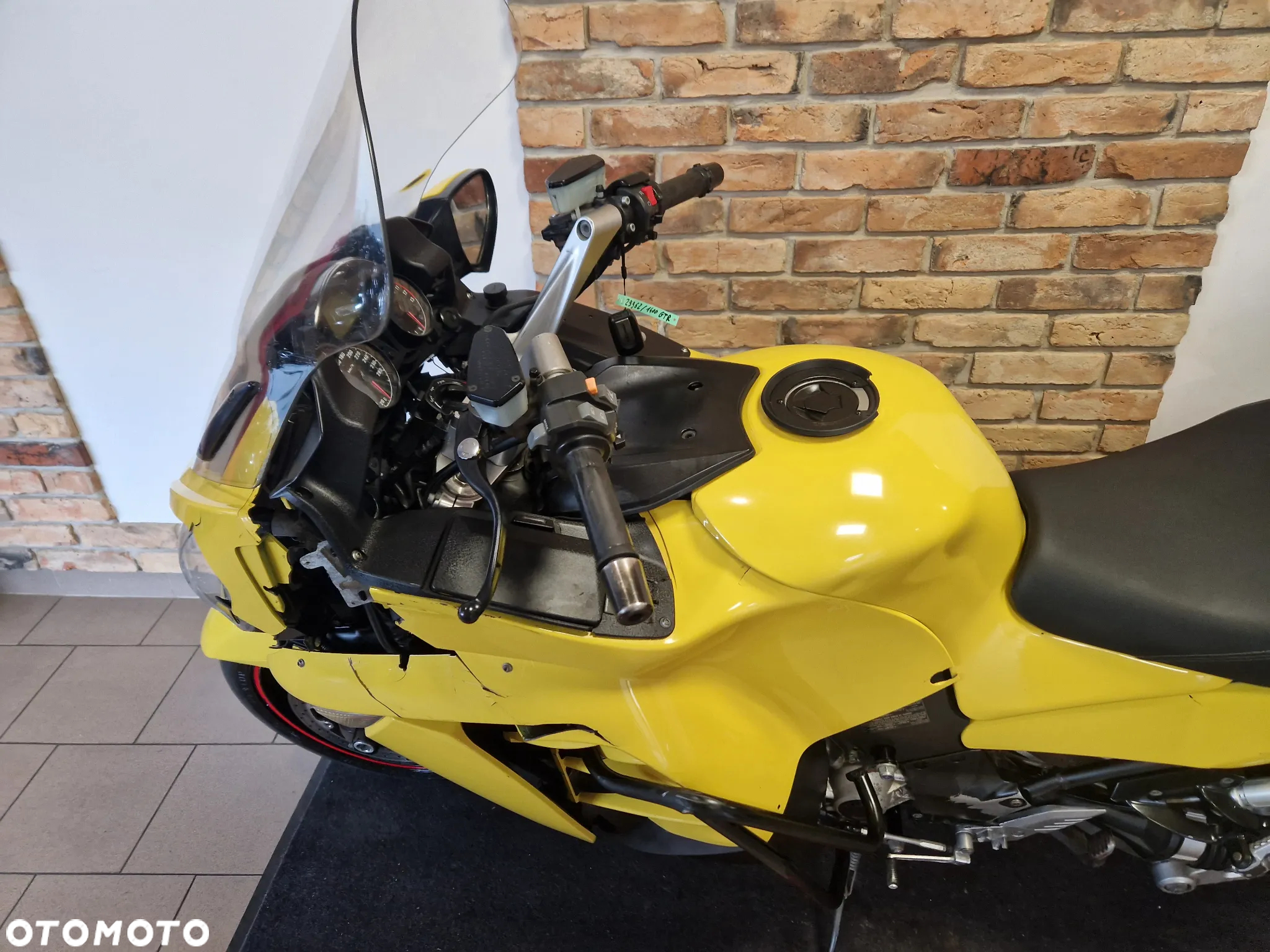 Kawasaki GTR - 11