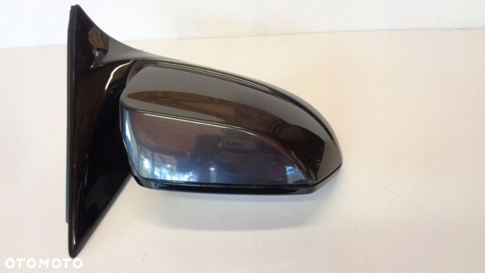 LUSTERKO PRAWE BMW 3 F10 F11 5PIN EUROPA 12R - 2