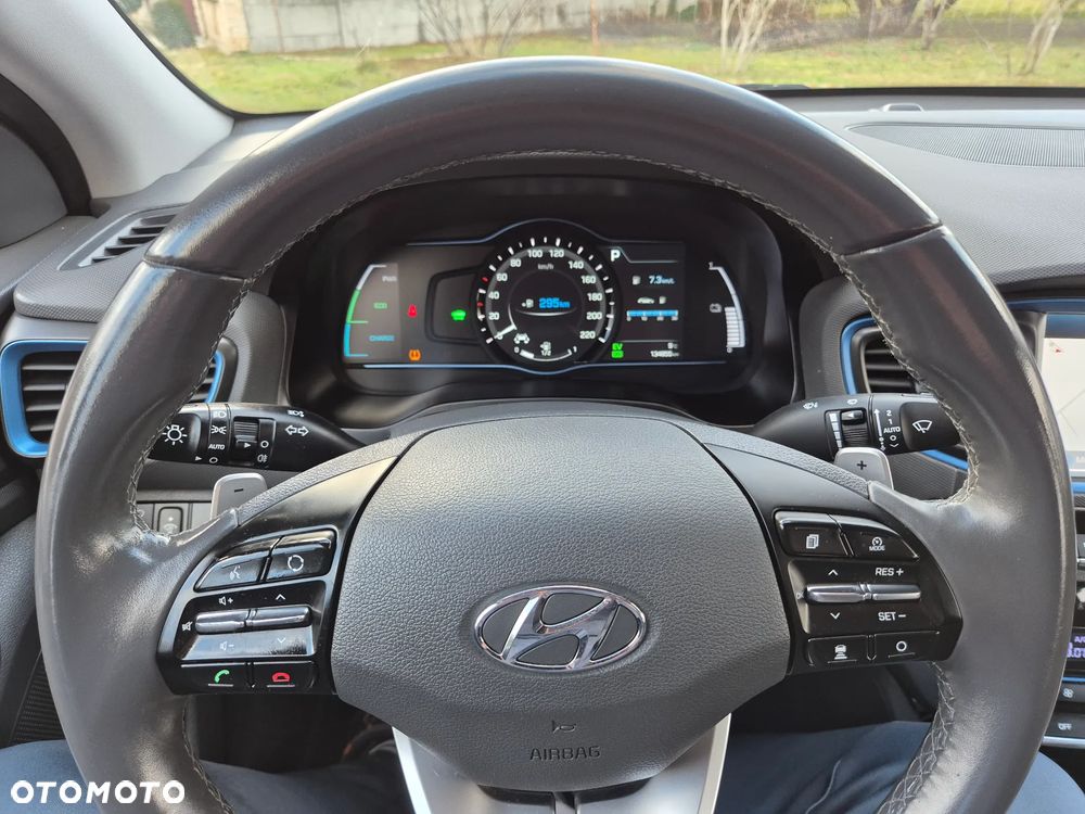 Hyundai IONIQ - 14