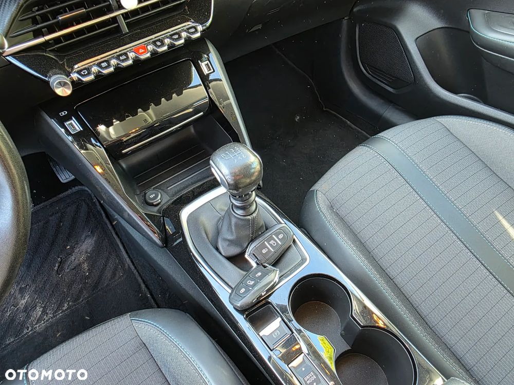 Peugeot 208 1.2 PureTech Allure S&S - 15