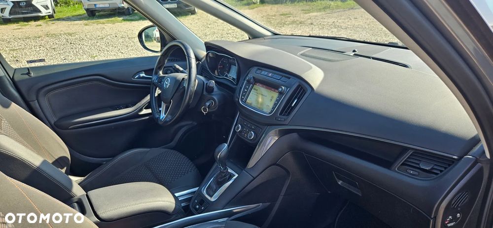 Opel Zafira 1.4 T Cosmo - 25