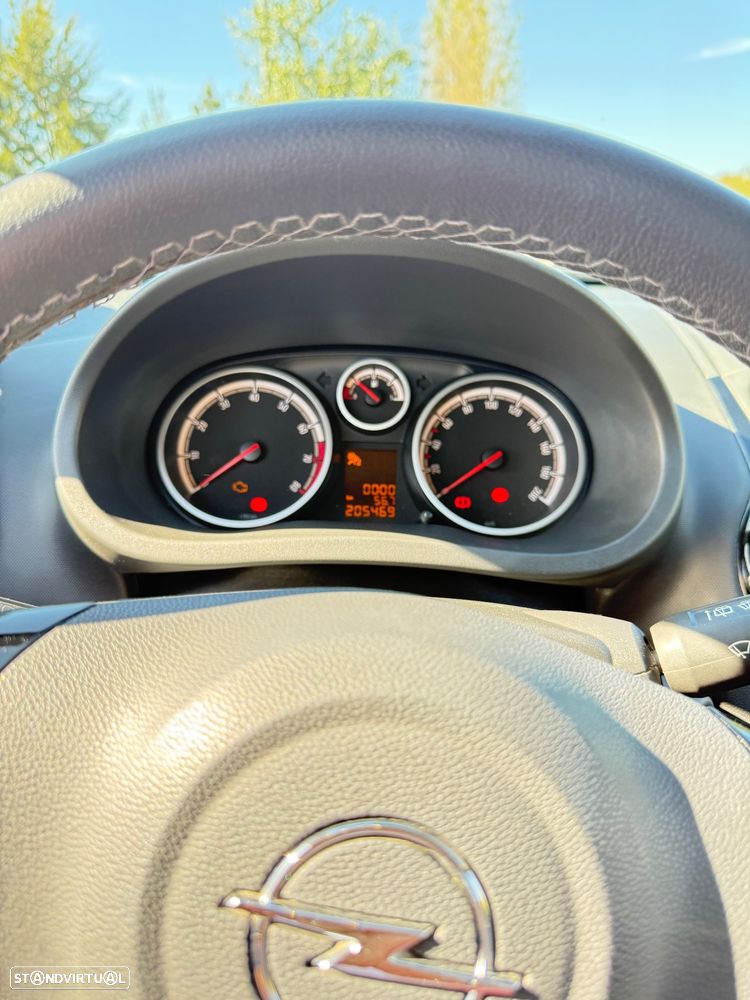 Opel Corsa 1.2 16V Energy - 4