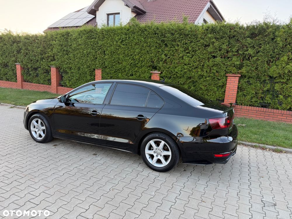 Volkswagen Jetta 1.6 TDI BMT Comfortline - 19