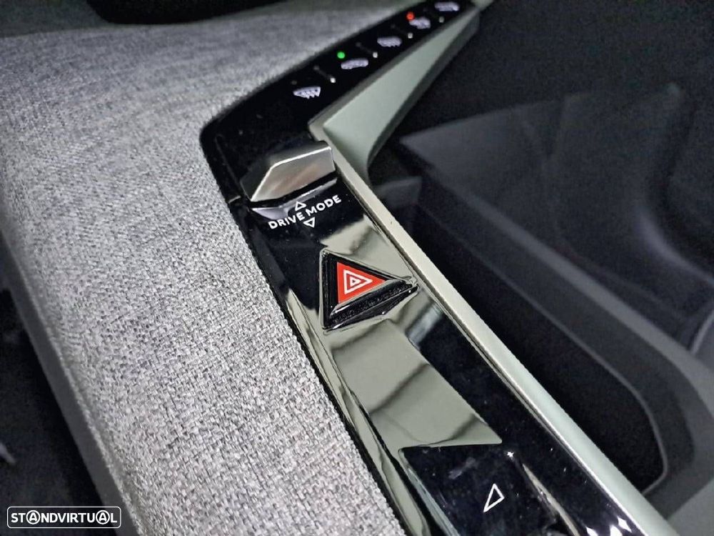 Peugeot 5008 1.2 Hybrid Allure e-DCS6 - 24
