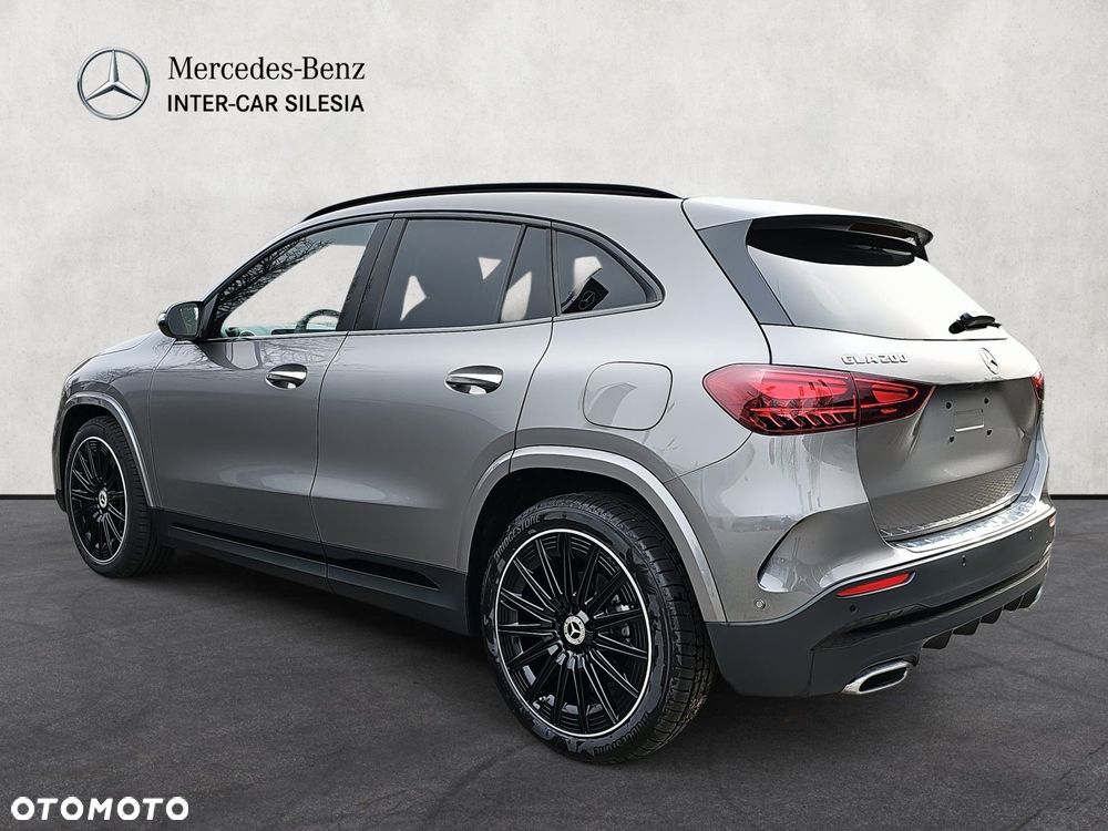 Mercedes-Benz GLA - 7