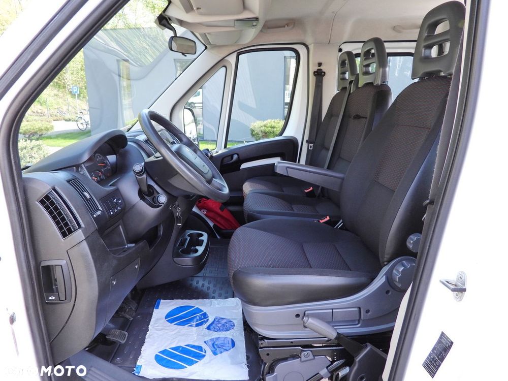 Peugeot BOXER  WYWROTKA PODWÓJNA KABINA DOKA 7 MIEJSC TEMPOMAT KLIMATYZACJA  140KM - 26