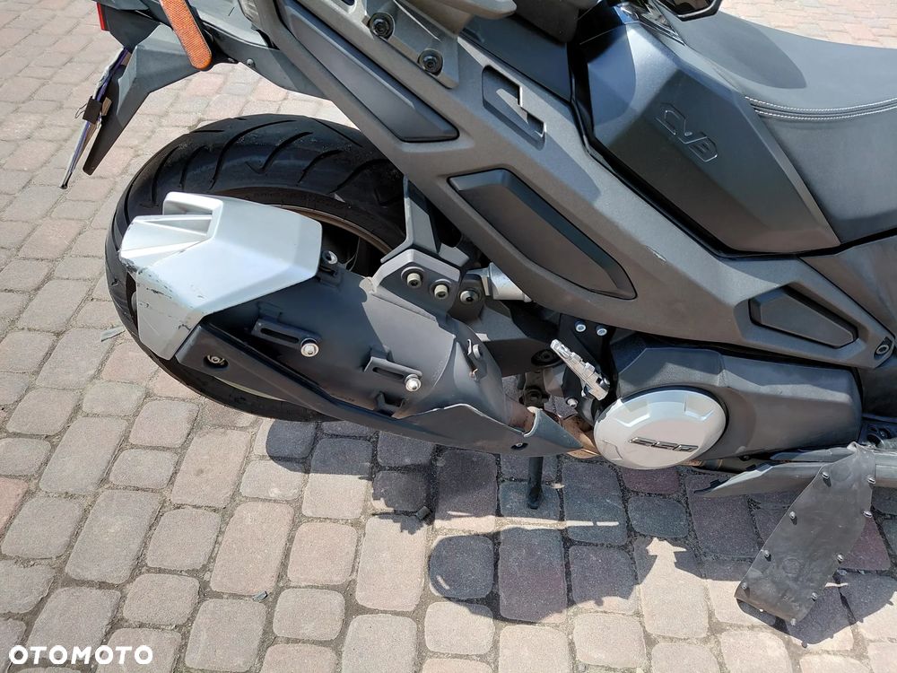 Kymco CV3 - 12
