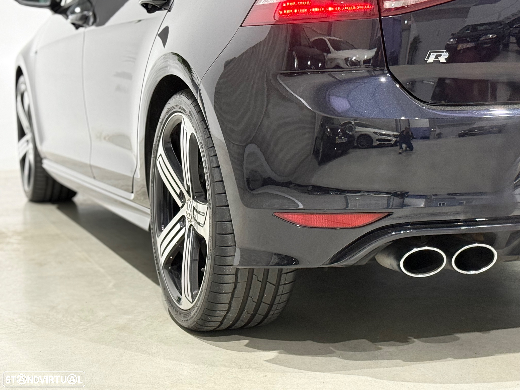 VW Golf 2.0 TSi R DSG - 38