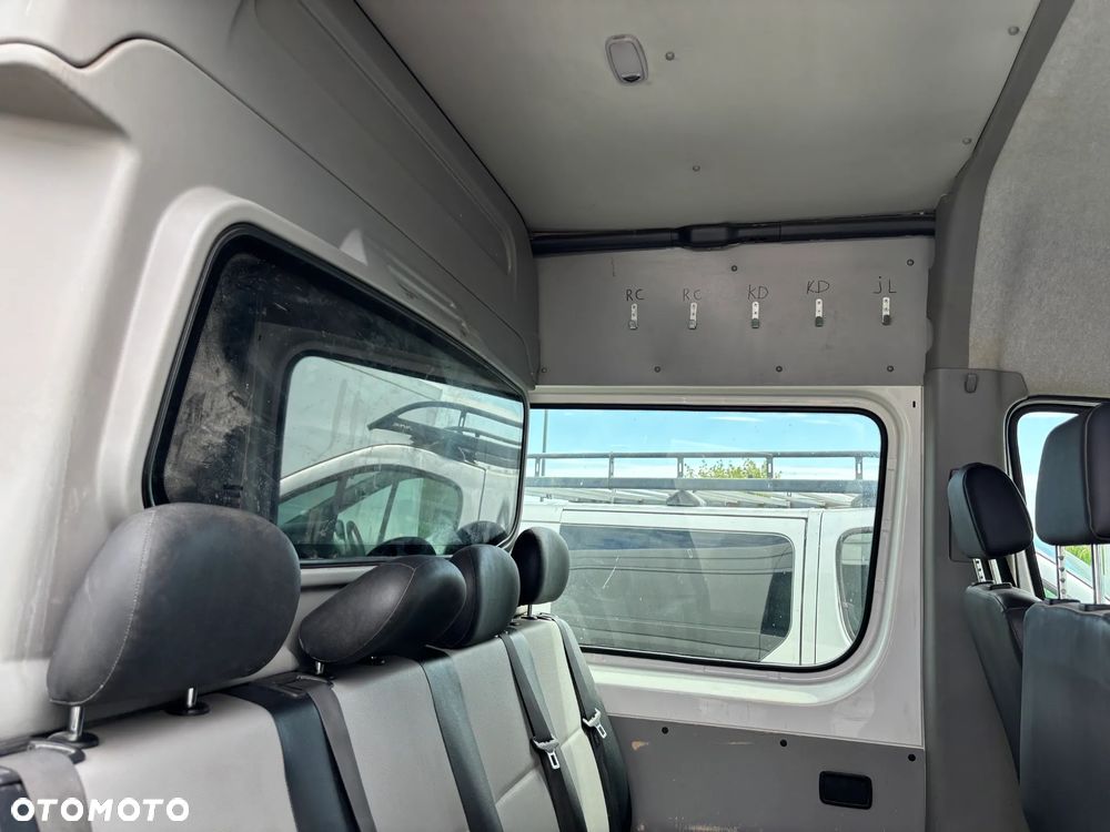 Volkswagen CRAFTER - 9