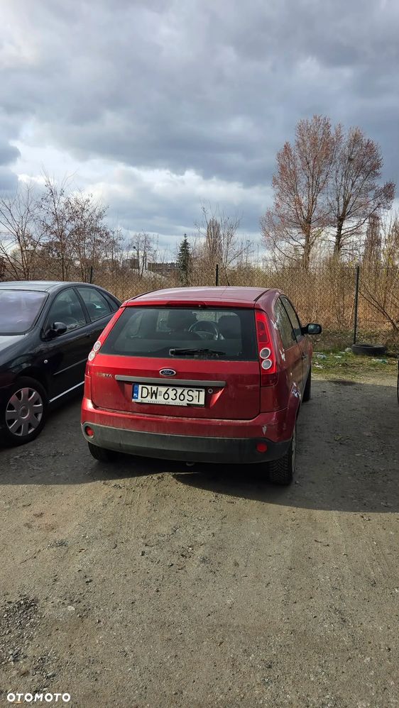 Ford Fiesta 1.3 Ambiente - 5