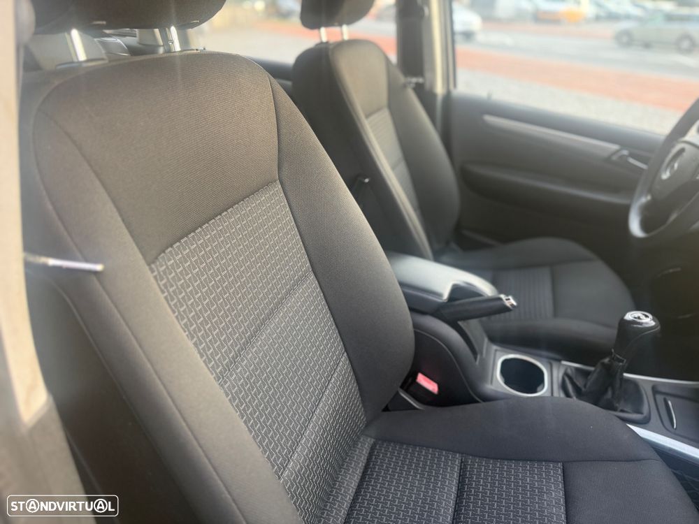 Mercedes-Benz B 180 CDi - 26