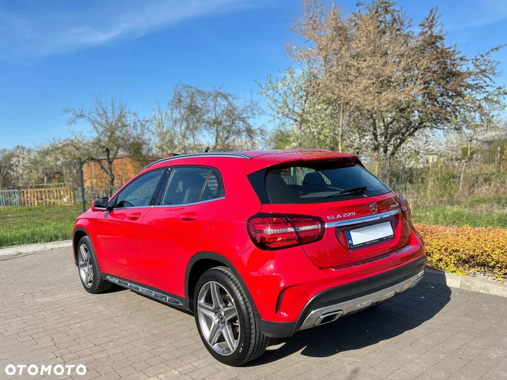 Mercedes-Benz GLA 220 4-Matic - 5