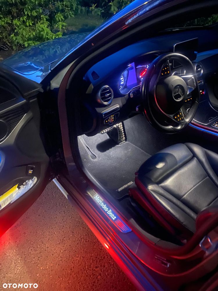 Mercedes-Benz Klasa C 300 9G-TRONIC AMG Line - 13