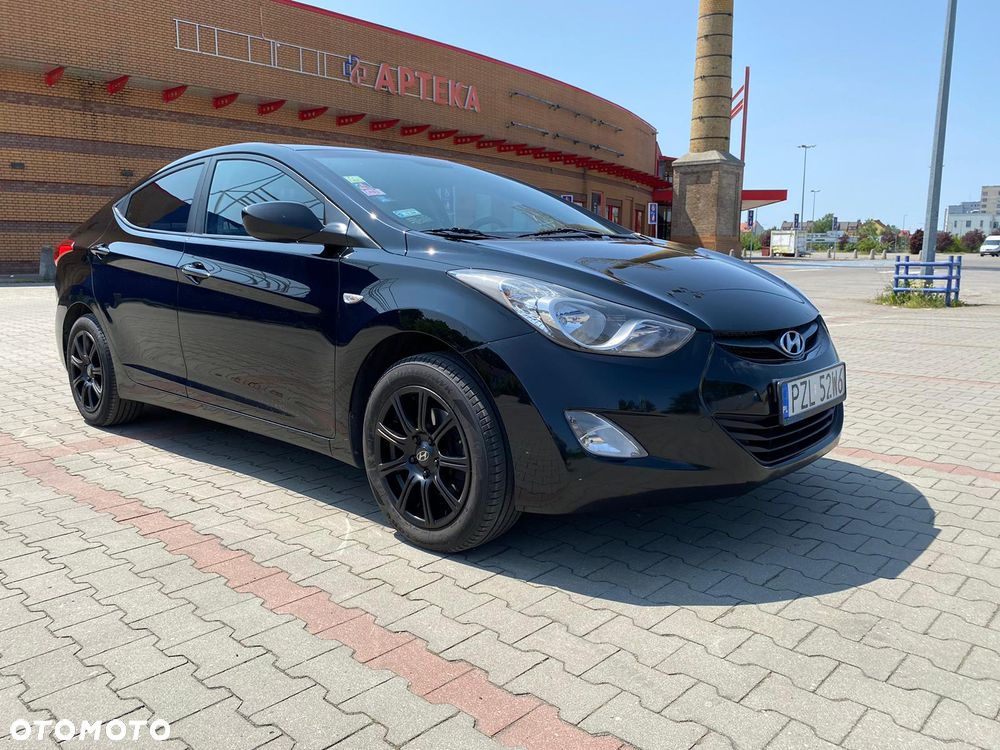 Hyundai Elantra 1.6 Classic + - 13