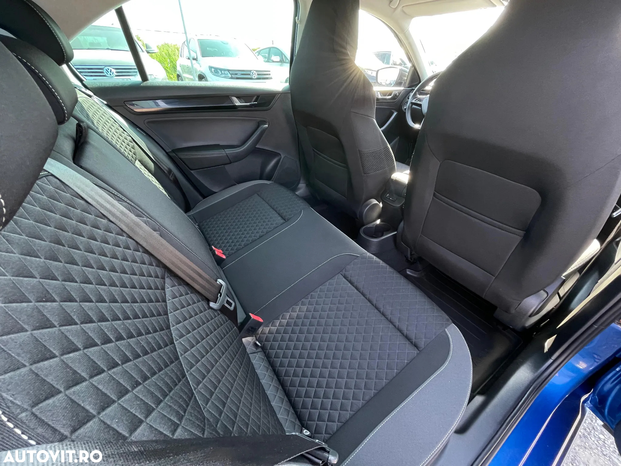 Skoda RAPID 1.0 TSI Style - 27