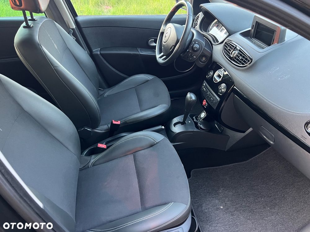 Renault Clio 1.6 16V Night&Day - 25