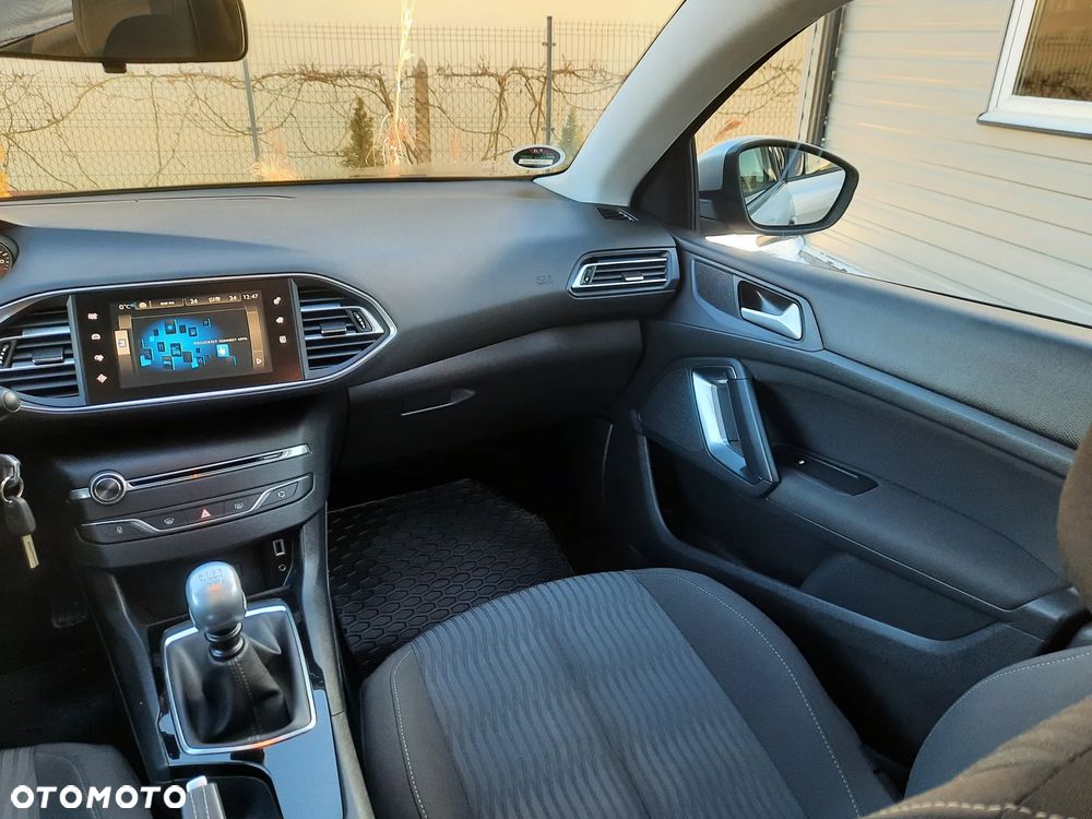 Peugeot 308 BlueHDi FAP 120 Stop&Start Allure - 37