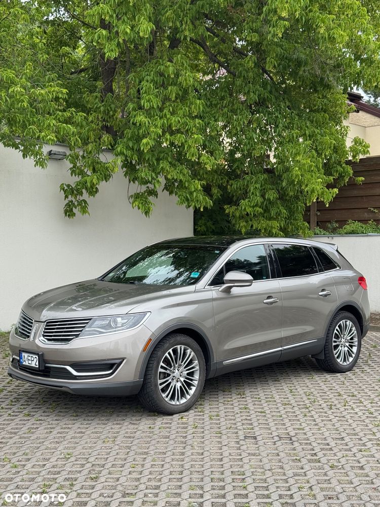 Lincoln MKX - 12