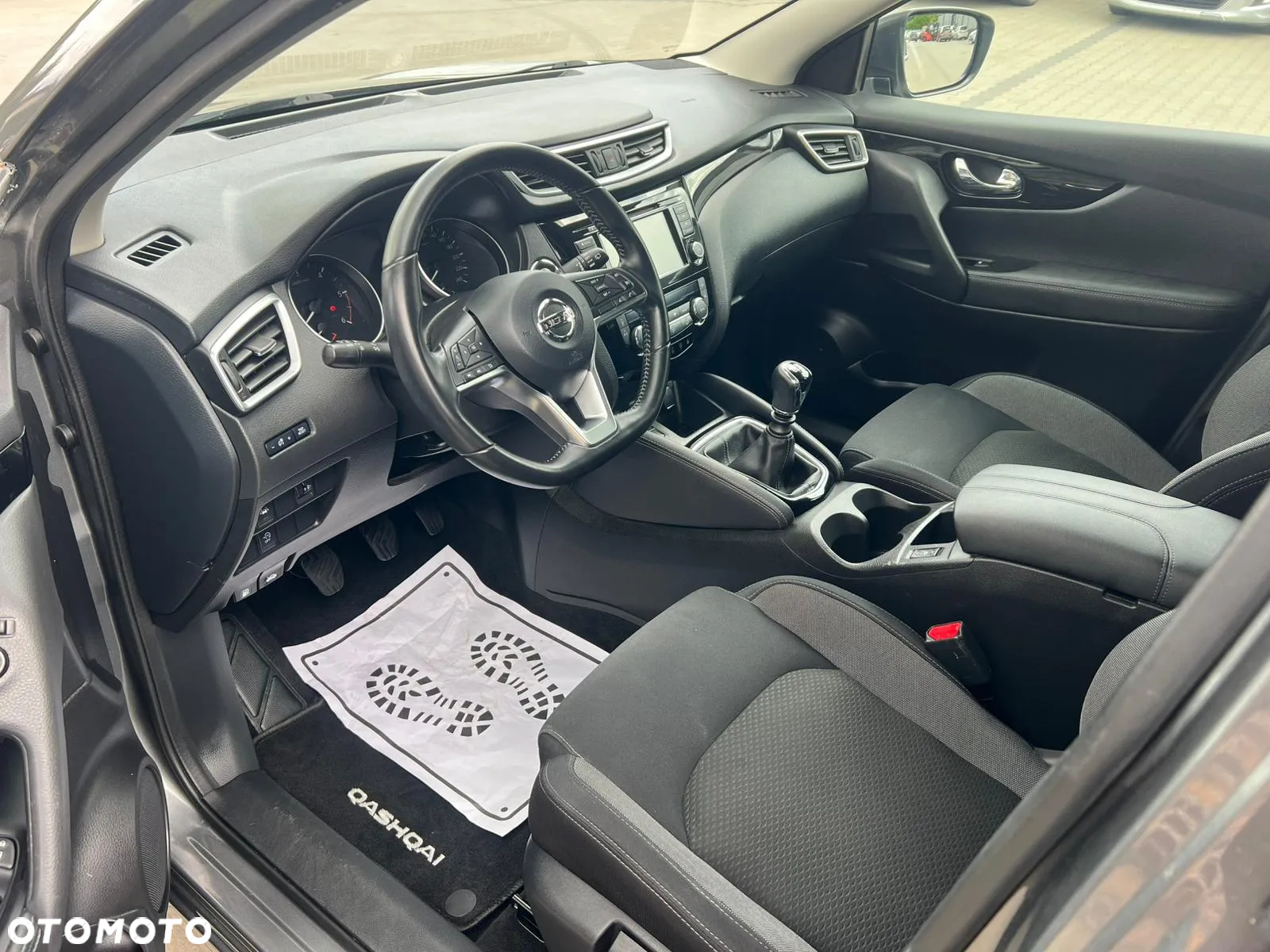 Nissan Qashqai 1.5 dCi Tekna - 8