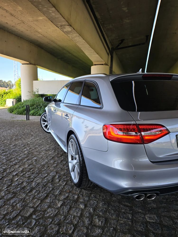 Audi A4 2.0 TDI multitronic S-line - 15