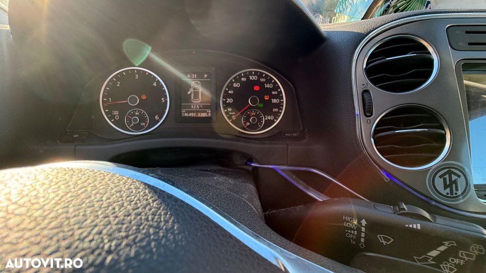 Volkswagen Tiguan 2.0 TDI 4Motion DSG Sport & Style - 16