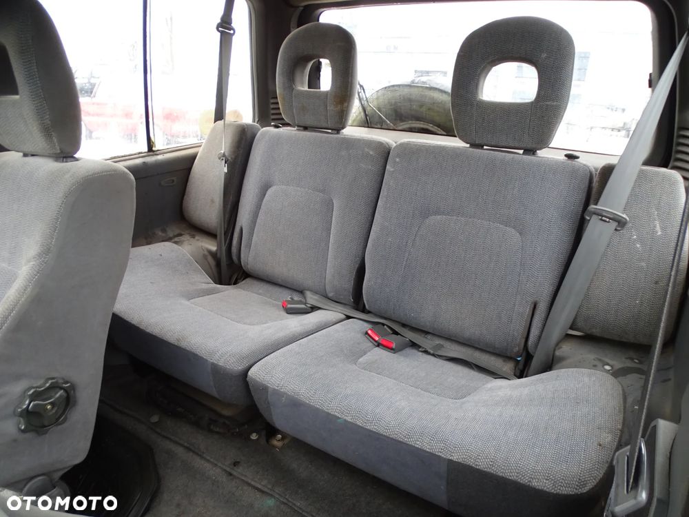 Mitsubishi Pajero - 16