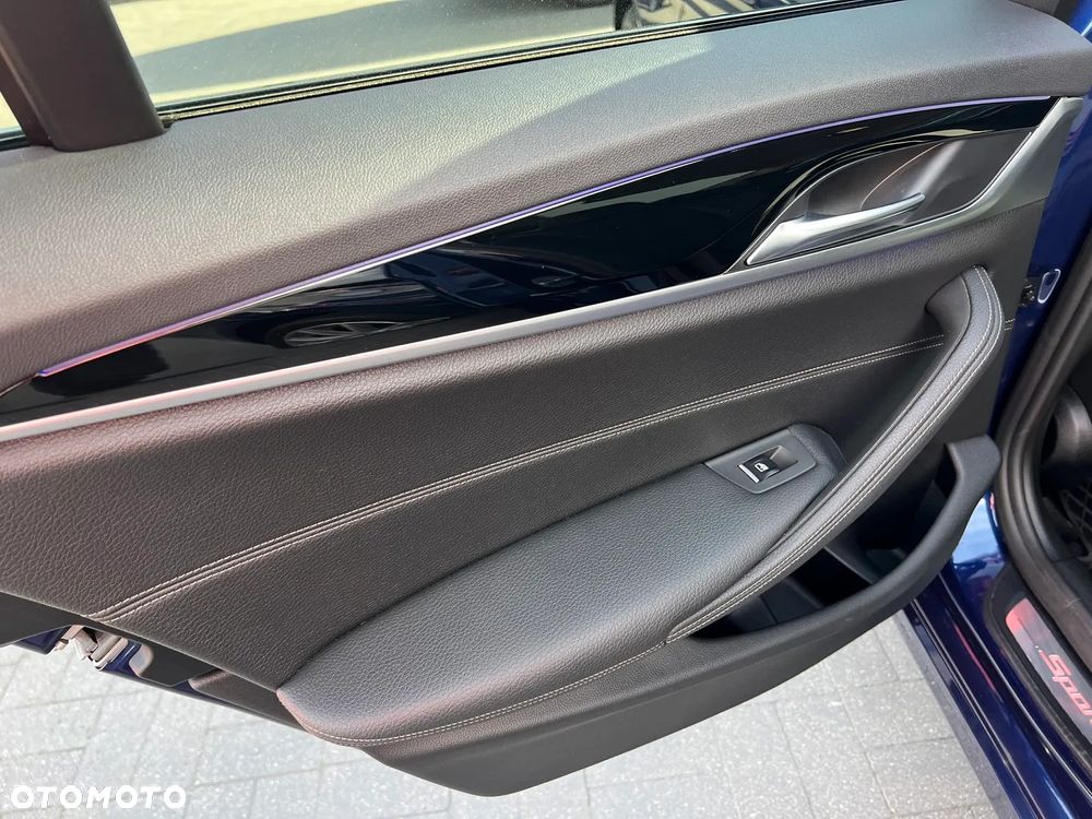 BMW Seria 5 520d Sport Line - 37