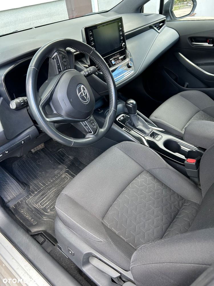 Toyota Corolla - 6