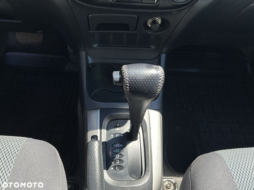 Toyota RAV4 2.0 VVT-i Sol - 20