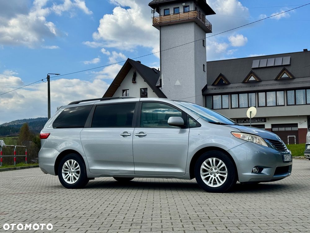 Toyota Sienna 3.5 V6 - 4