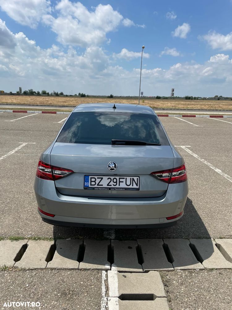 Skoda Superb ver-1-8-tsi-dsg-style - 3
