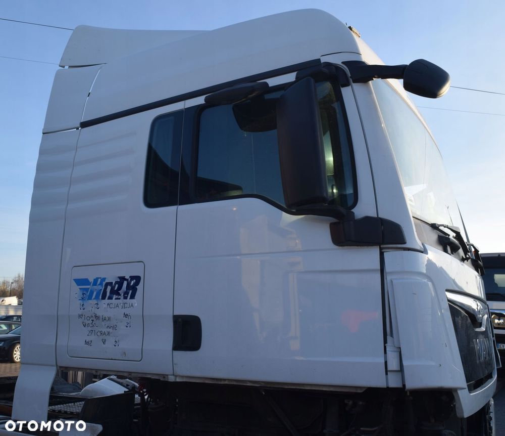 KOMPLETNA KABINA MAN TGX XLX E6 440KM - 3