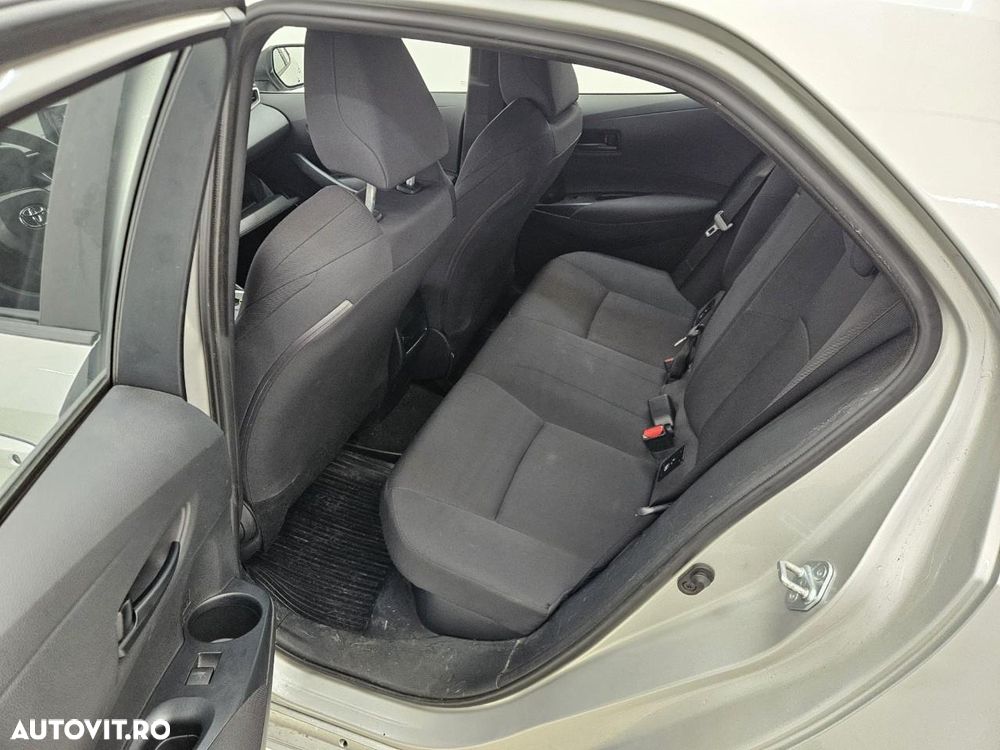 Toyota Corolla 1.8 HSD Business - 9