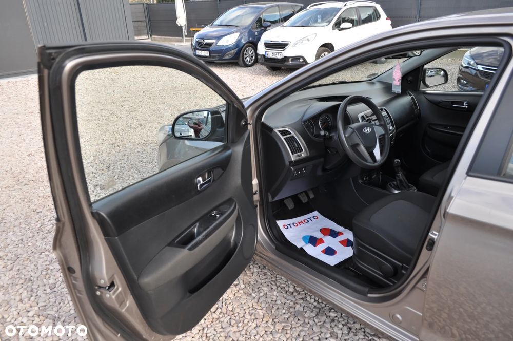 Hyundai i20 1.25 Wersja Jubileuszowa - 13