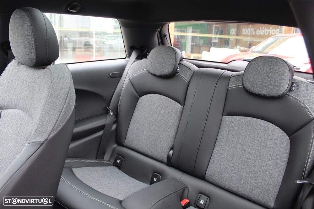 MINI 3 Portas Cooper SE Essential - 25