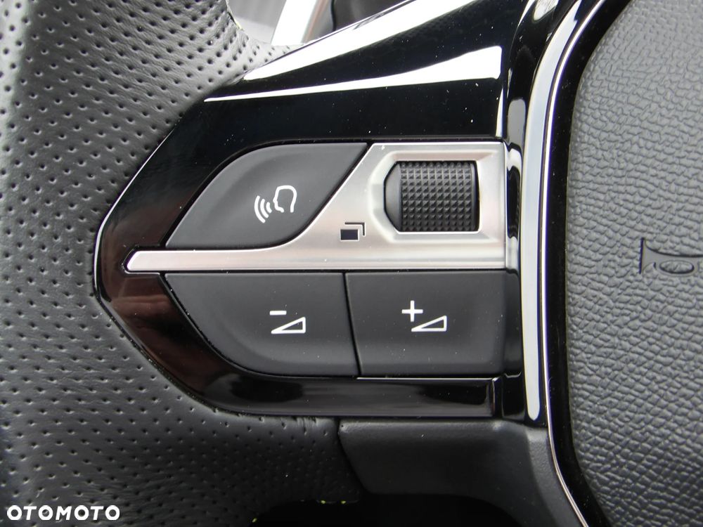 Peugeot 2008 1.2 PureTech GT S&S EAT8 - 22