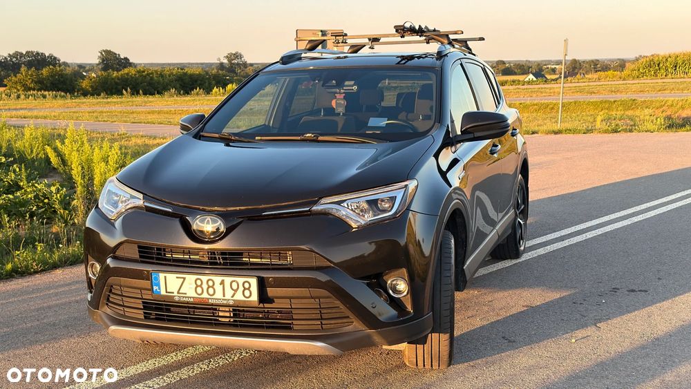 Toyota RAV4 Hybrid Premium 4x2 - 13