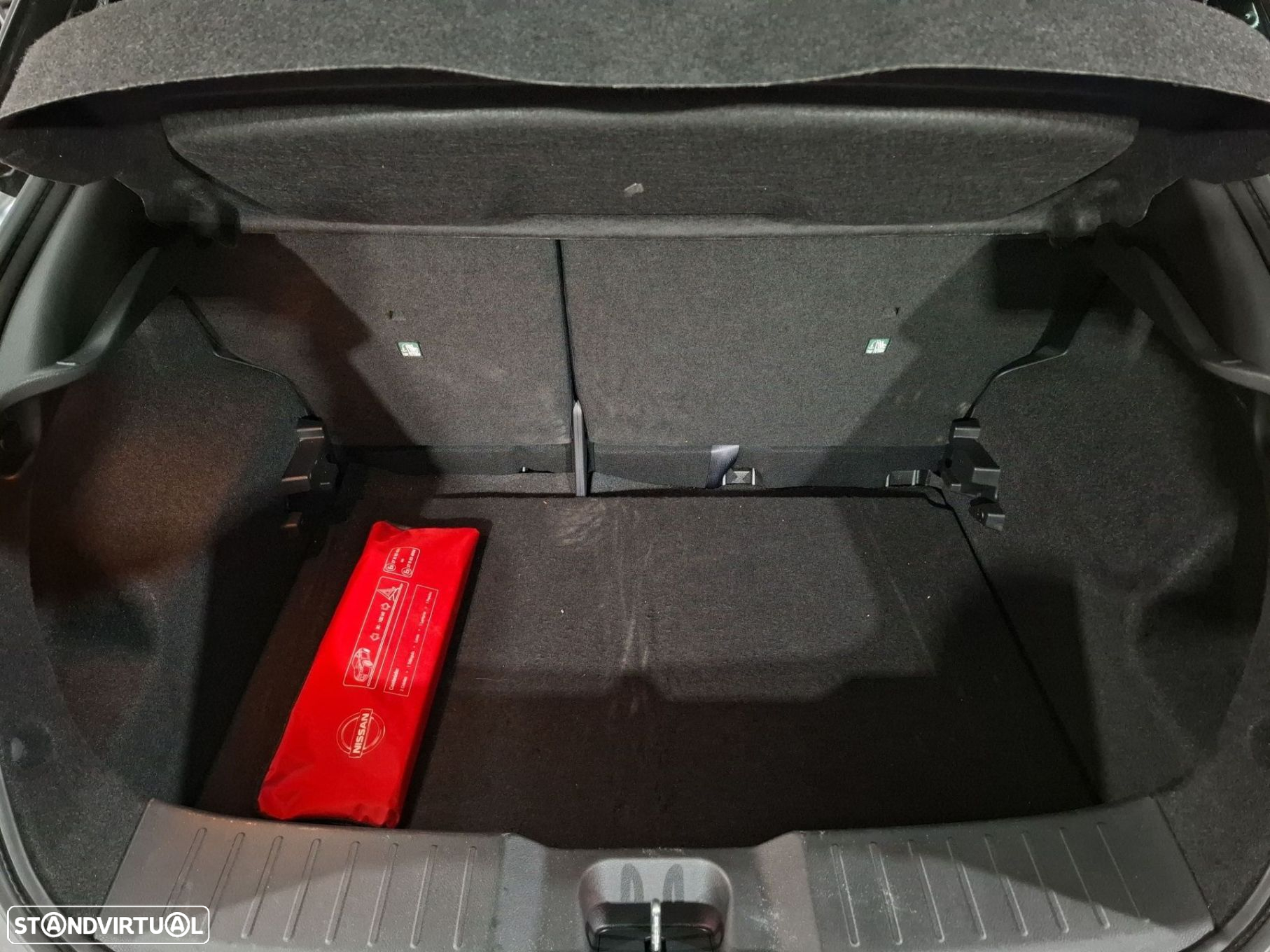 Nissan Juke 1.0 DIG-T N-Connecta NAV.+TwoTone NC DCT - 12