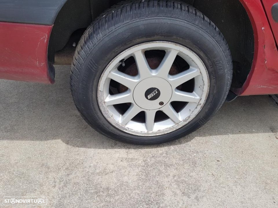 Toyota Avensis T22 D4d para peças - 3