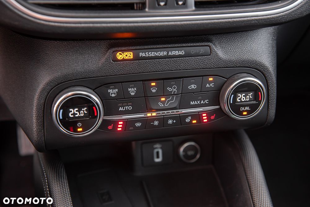 Ford Focus 2.0 EcoBlue Start-Stopp-System ACTIVE VIGNALE - 27