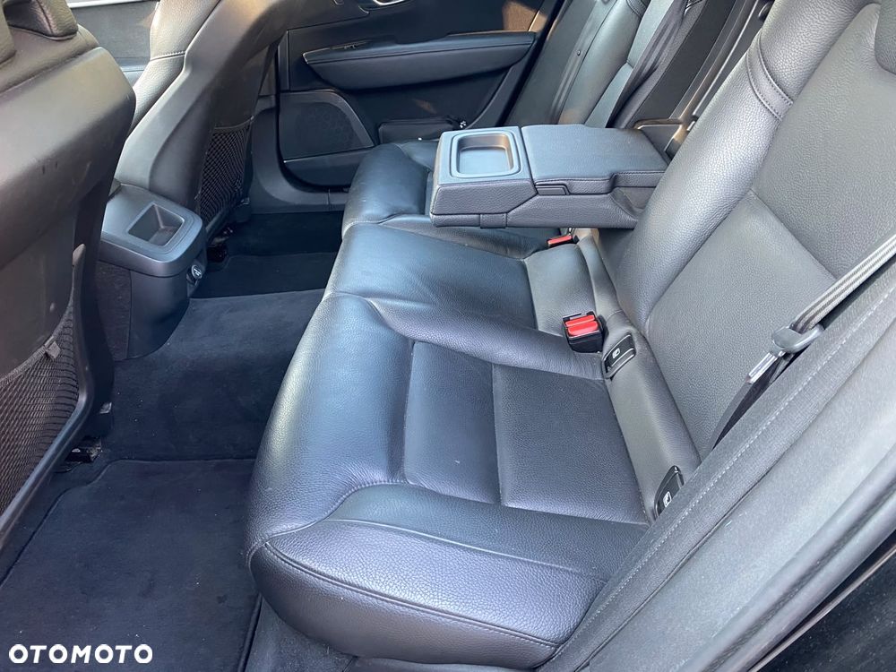 Volvo S90 D3 Momentum - 12