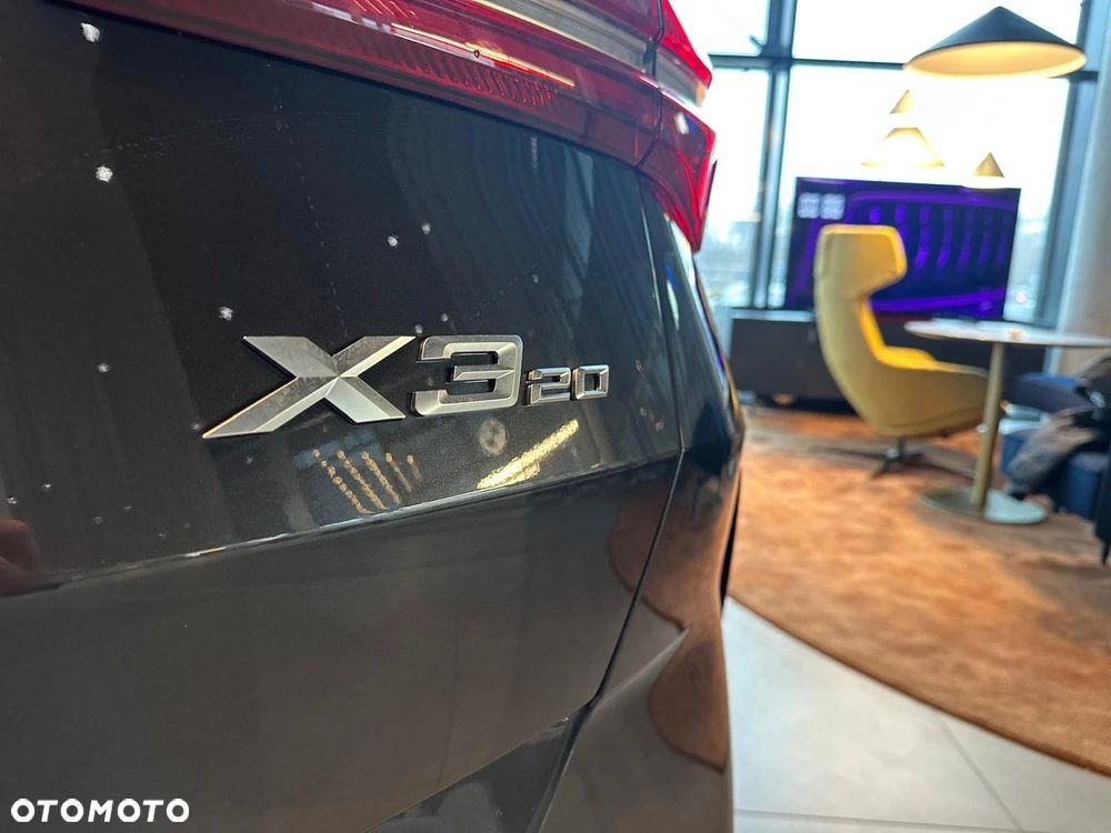 BMW X3 xDrive20i mHEV - 10