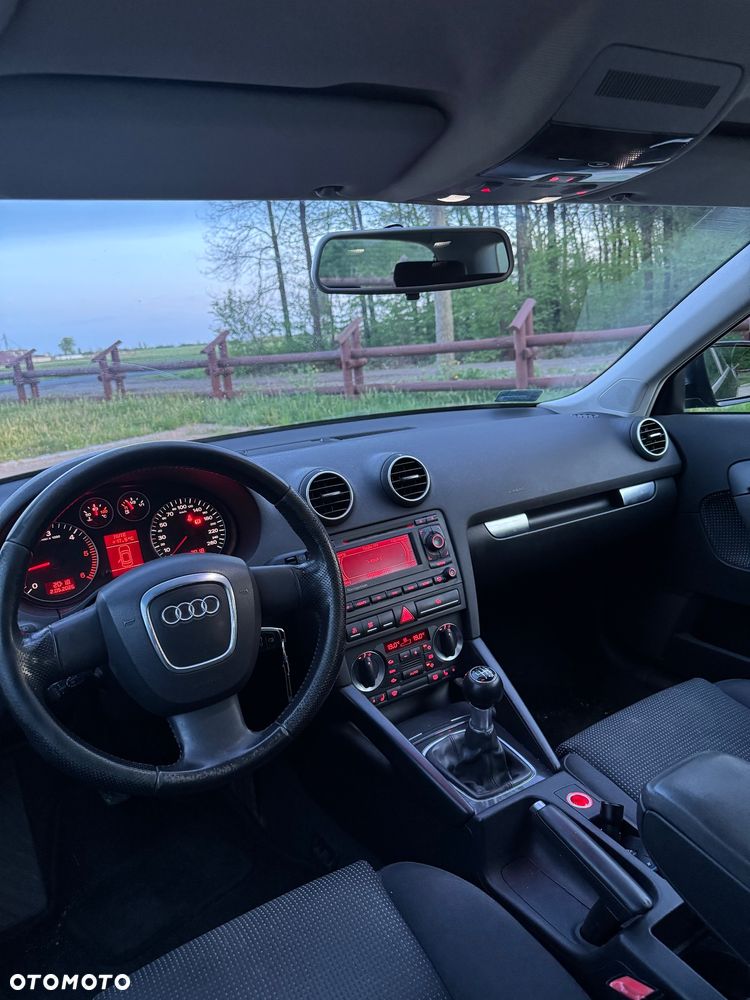 Audi A3 Sportback 2.0 TDI DPF Ambiente - 7
