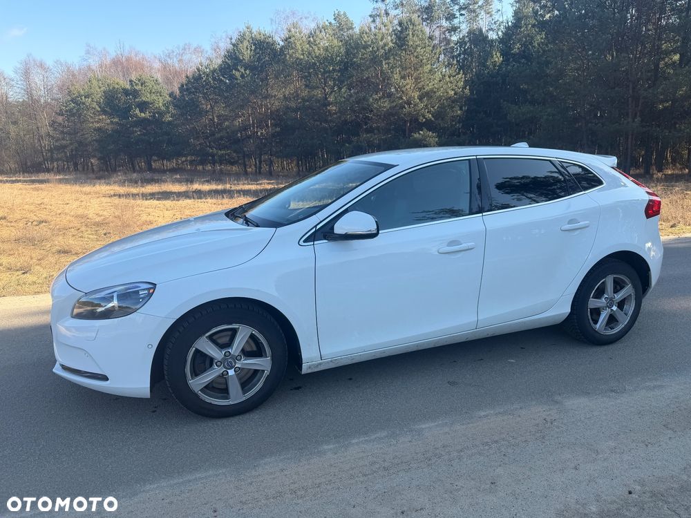 Volvo V40 D3 Momentum - 3