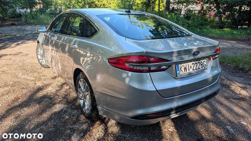 Ford Fusion - 15