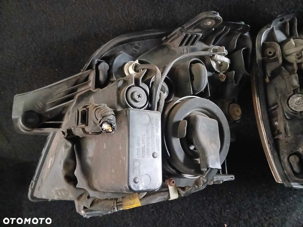 Kia Picanto lampa przednia  prawa, lewa - 7