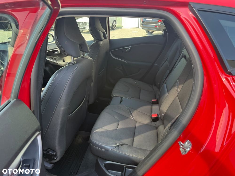 Volvo V40 - 14