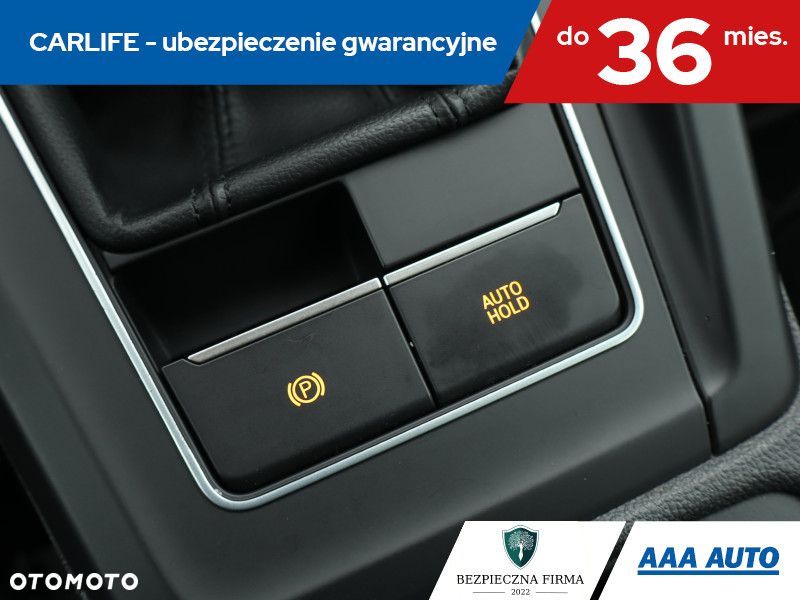 Volkswagen Golf - 18