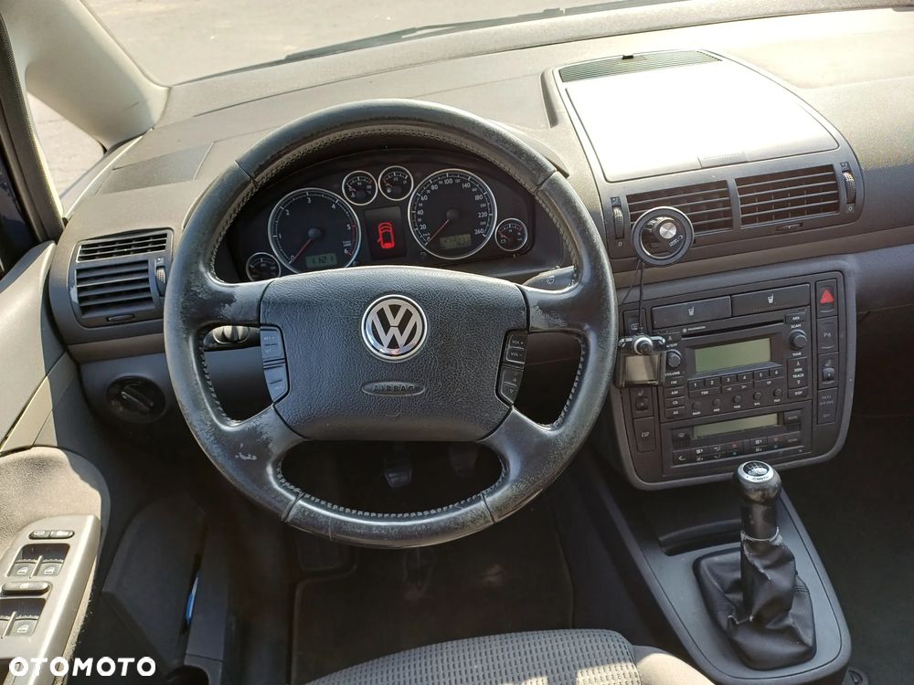 Volkswagen Sharan 1.9 TDI Highline 4Mot - 5
