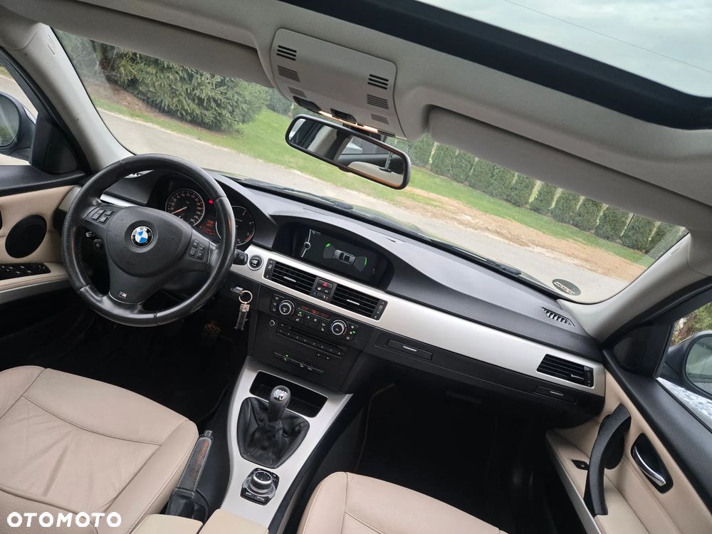 BMW Seria 3 320d xDrive DPF - 22